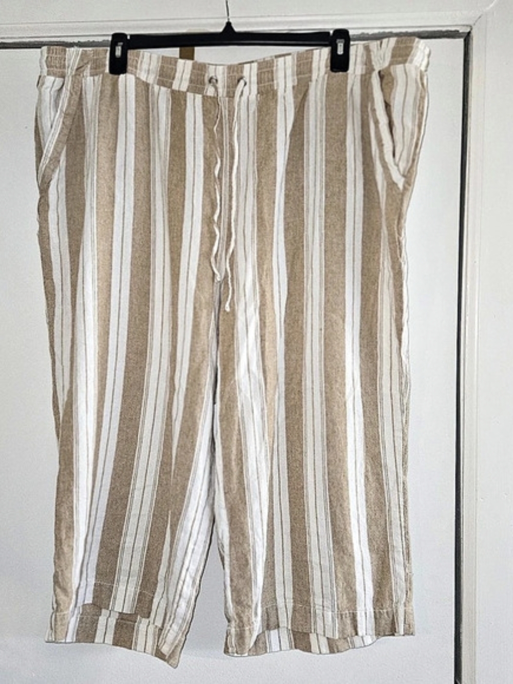 RIGGS Striped Drawstring Capri in Tan & White Waist 24W